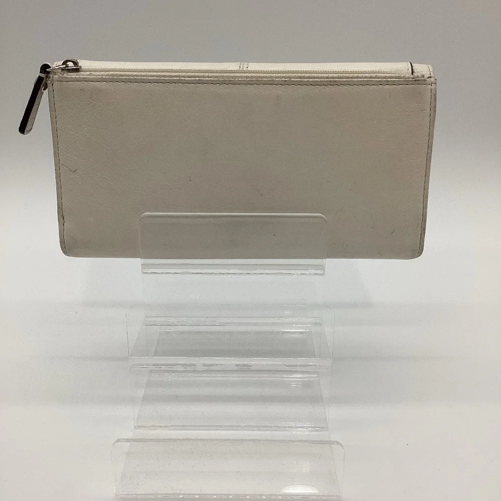 2003. Coach Trifold Large Wallet Cream VGUC